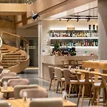 Glar Conference & Hotel 4*