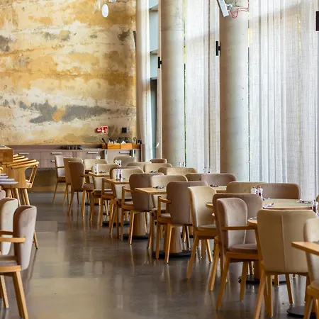 Glar Conference & 4*