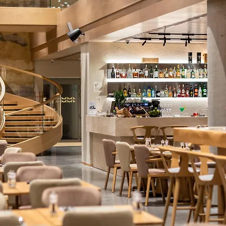 Glar Conference & Hotel 4*