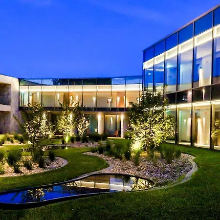 Glar Conference & 4*