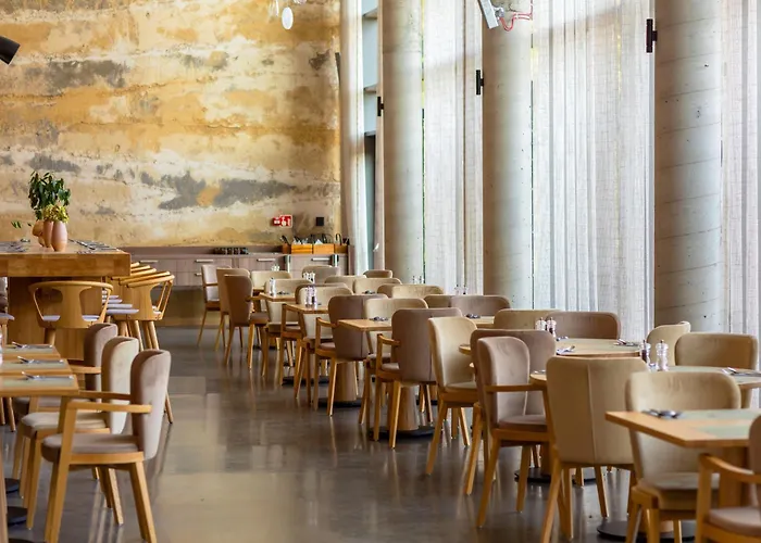 Glar Conference & 4*