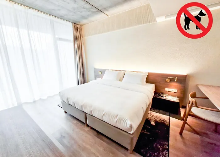 Glar Conference & فندق